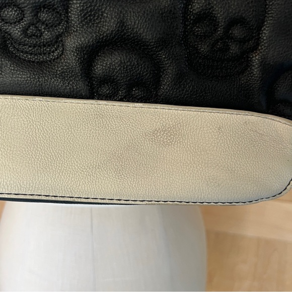 BETSEY JOHNSON BAG - Picture 3 of 10